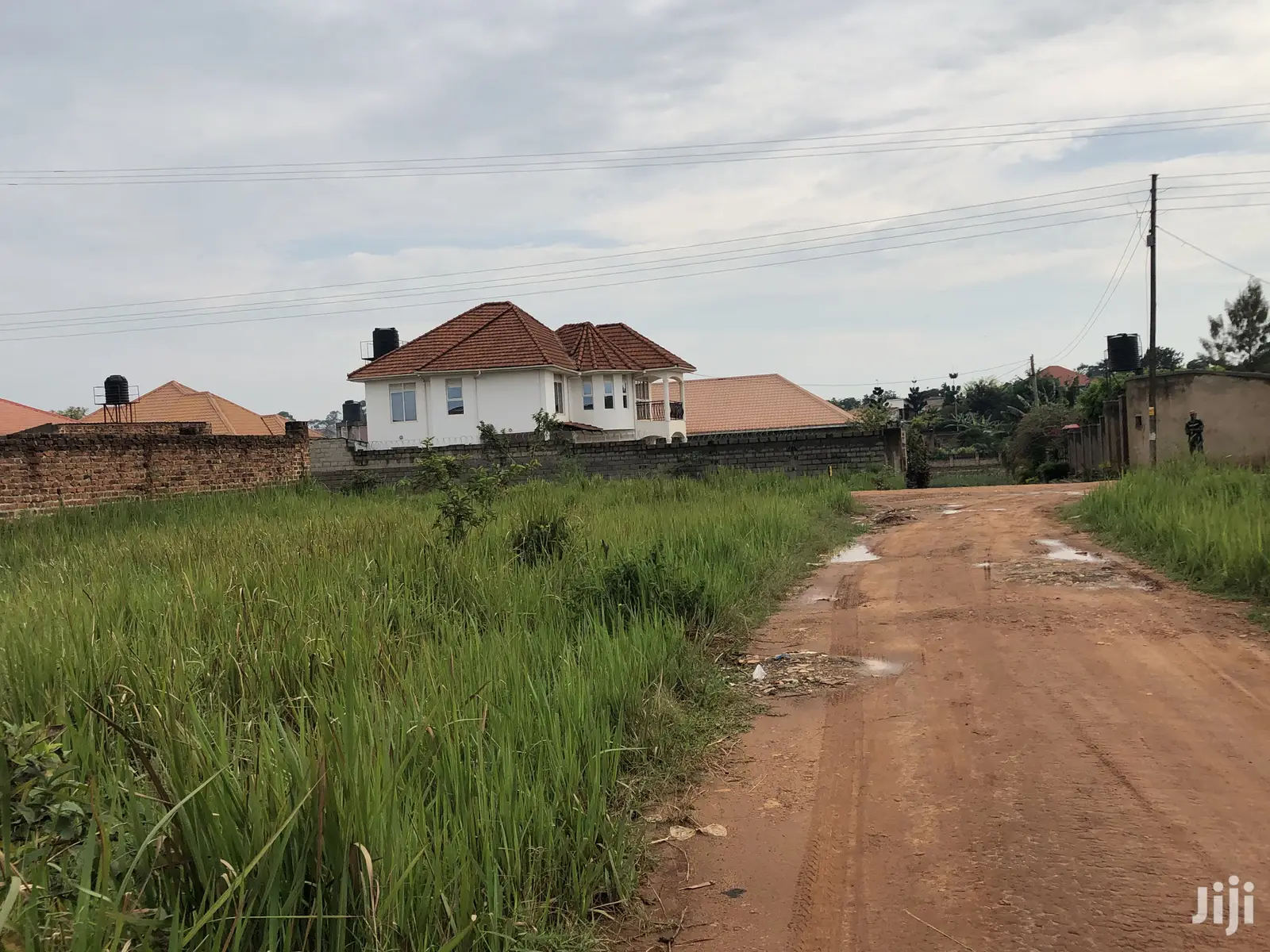 Hot,Kira Kimwani 25 Decimals Land Near Tarmack on Sale in Kampala