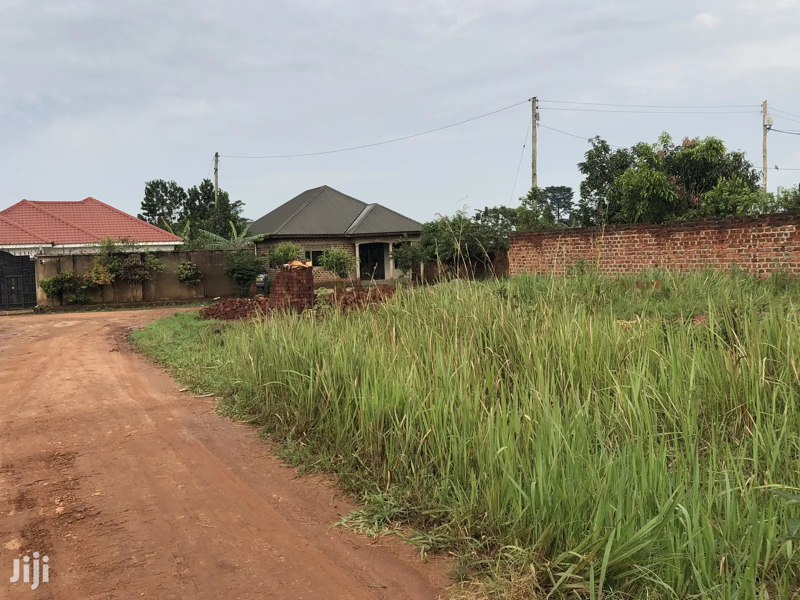 Hot,Kira Kimwani 25 Decimals Land Near Tarmack on Sale in Kampala