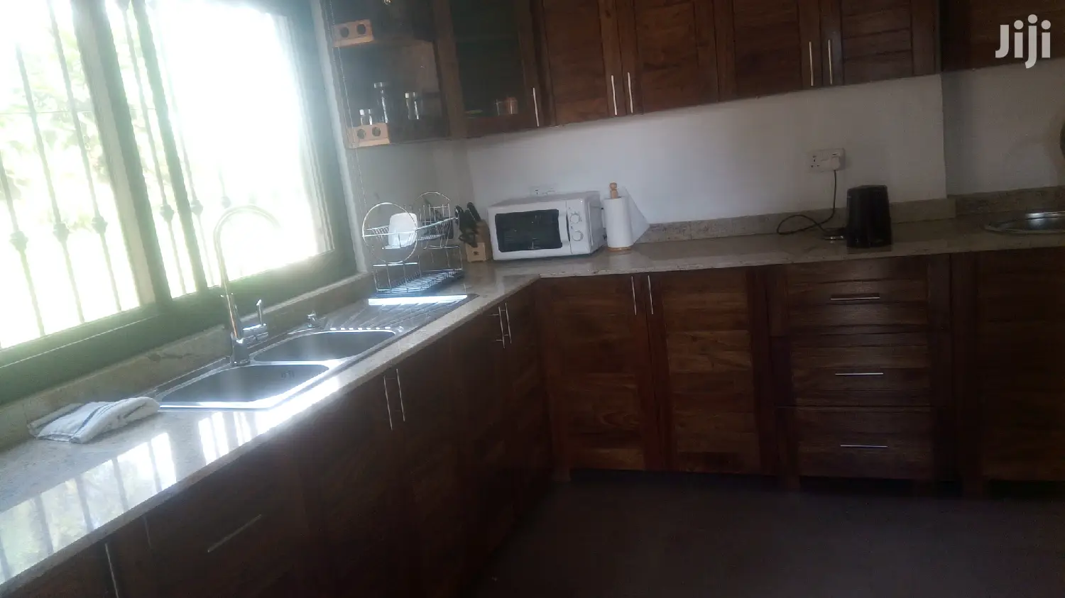4 Bedroom Furnished Townhouse In Kololo For Rent in Kampala