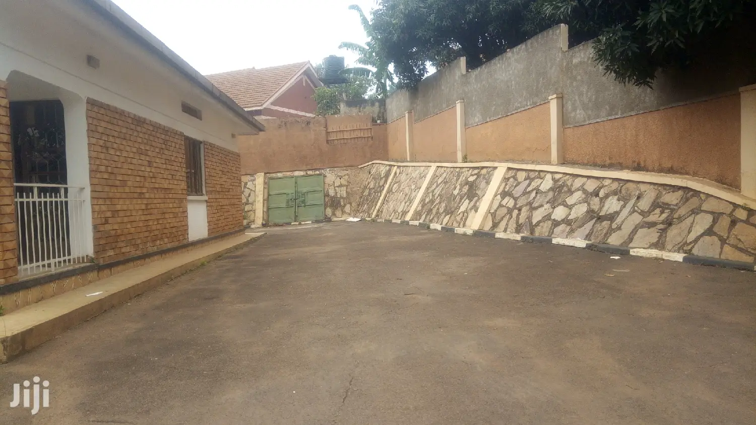 Spacious Banglow in Kampala