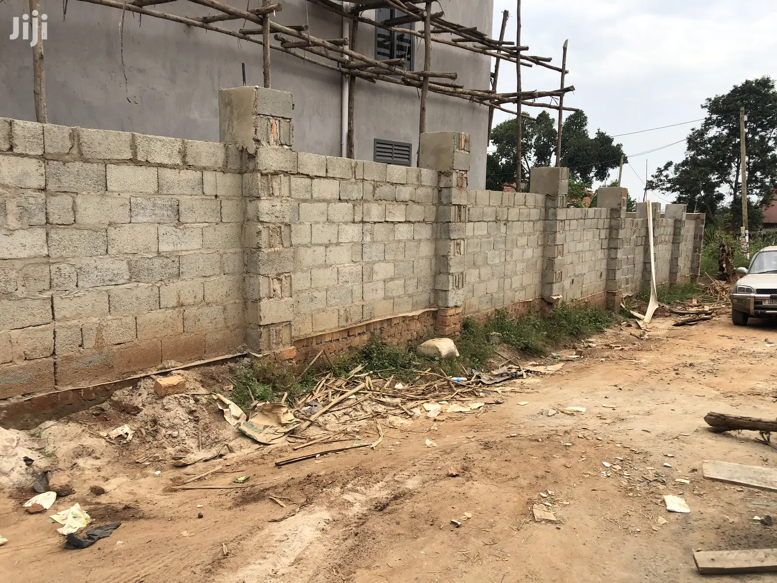 Quicksale,Kira Kimwani Plot Near Tarmack in Kampala