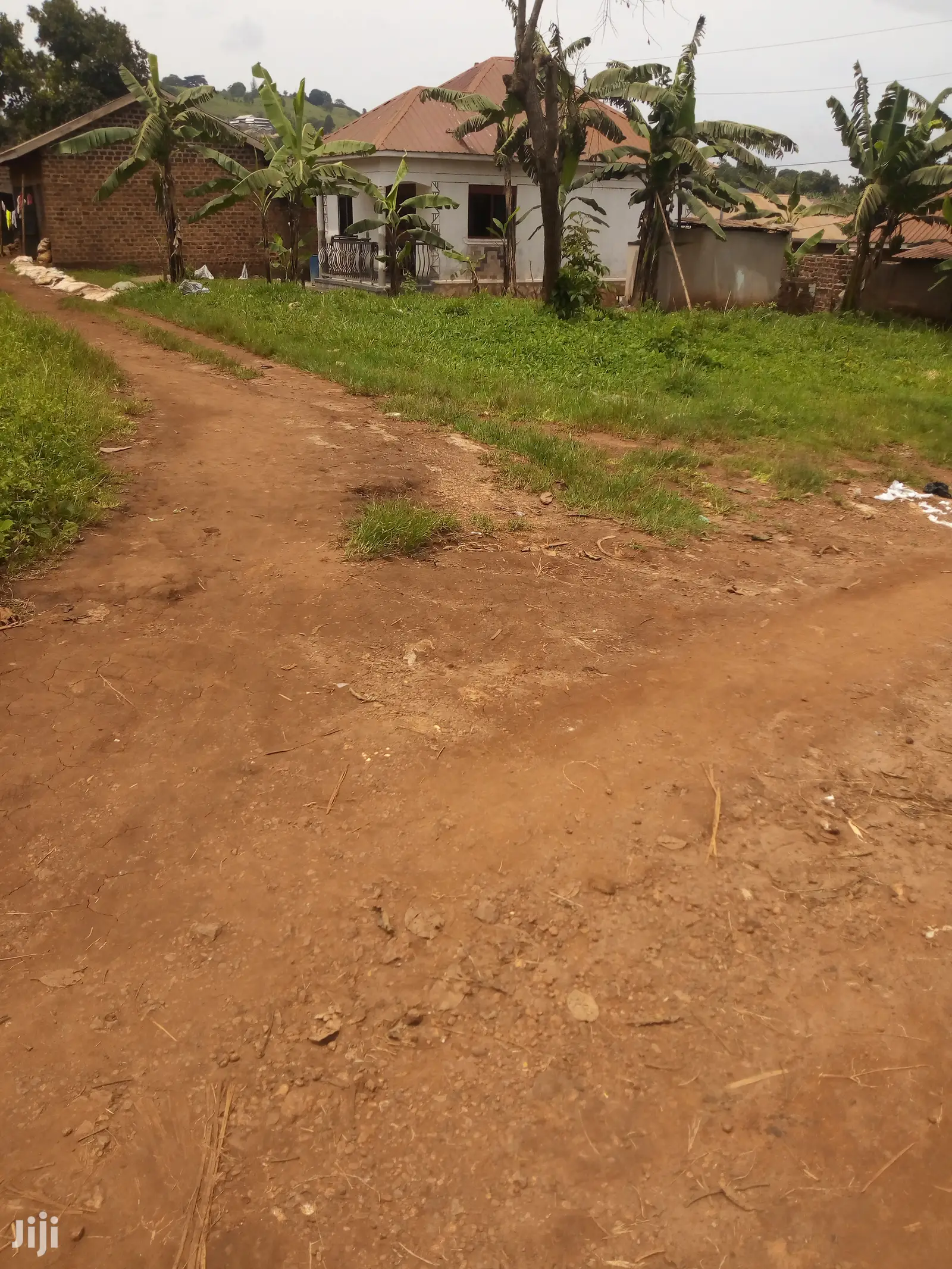 Plot for Sale 30x45ft Lukwaga Town Kataluko Site in Kampala