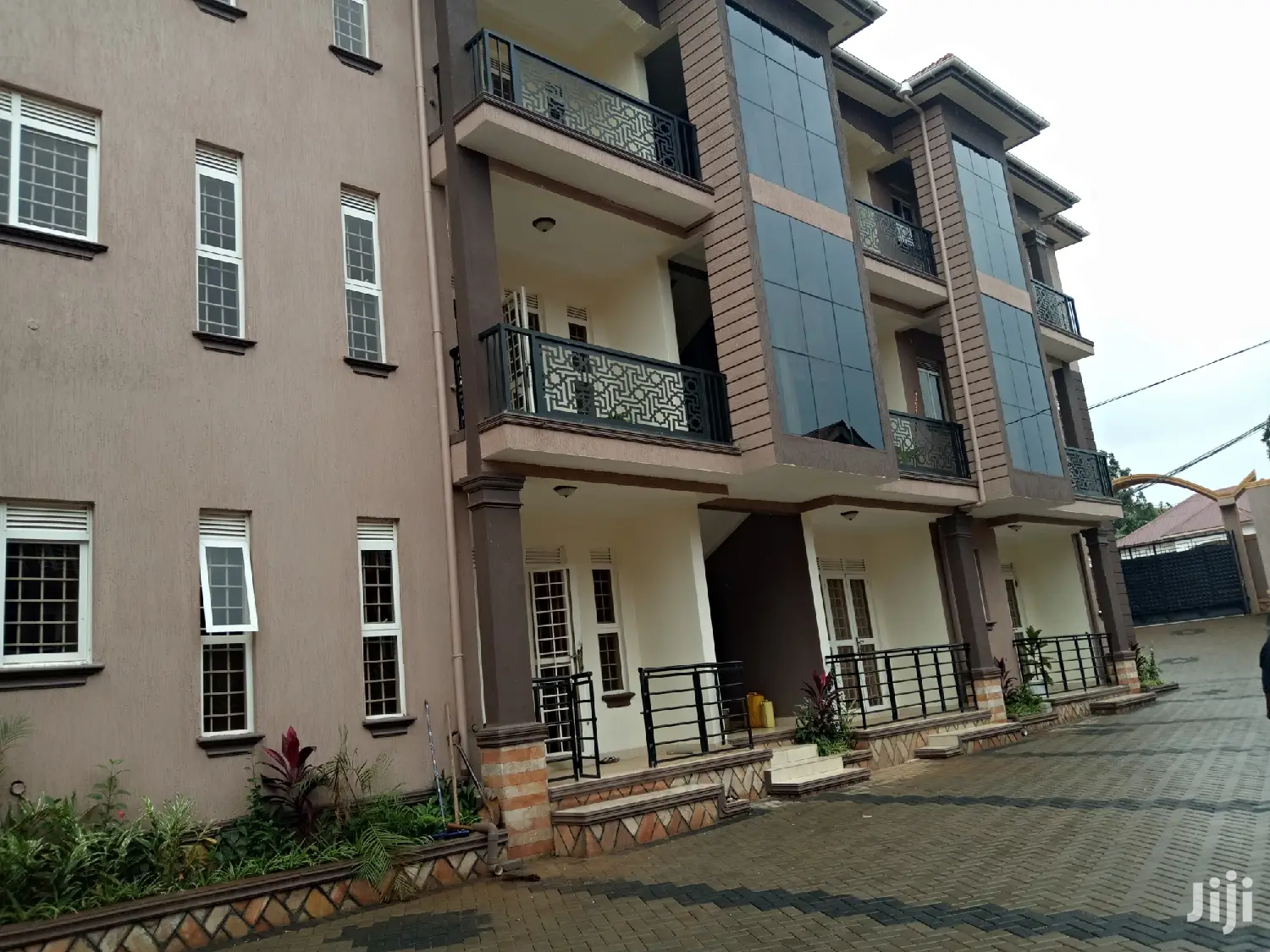 Apartments in Kisaasi on Market in Kampala