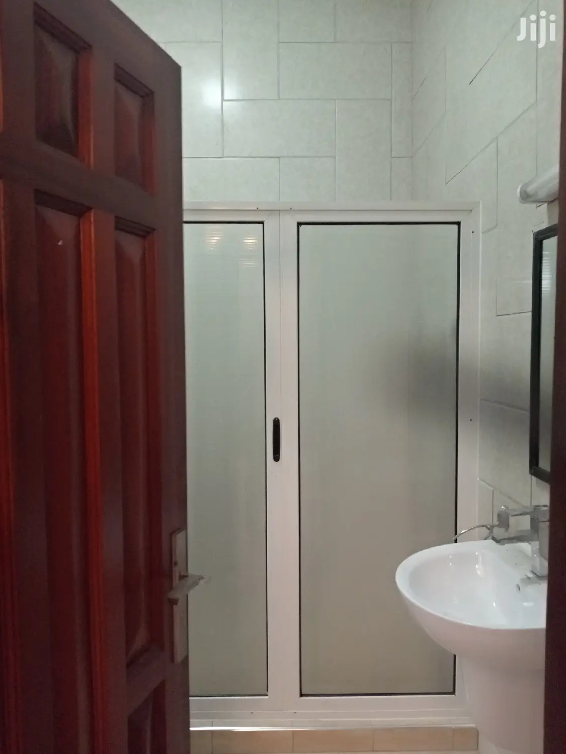 Apartments in Kisaasi on Market in Kampala