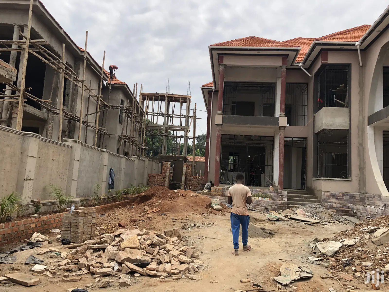 Kira Seven Bedrooms Mansion on Sell in Kampala