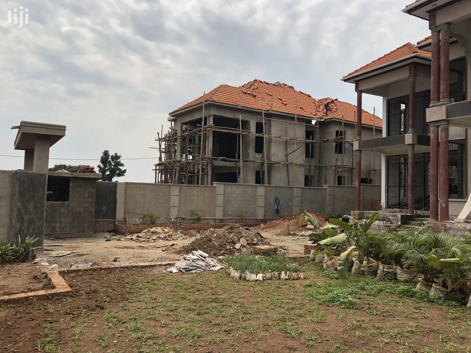 Kira Seven Bedrooms Mansion on Sell in Kampala