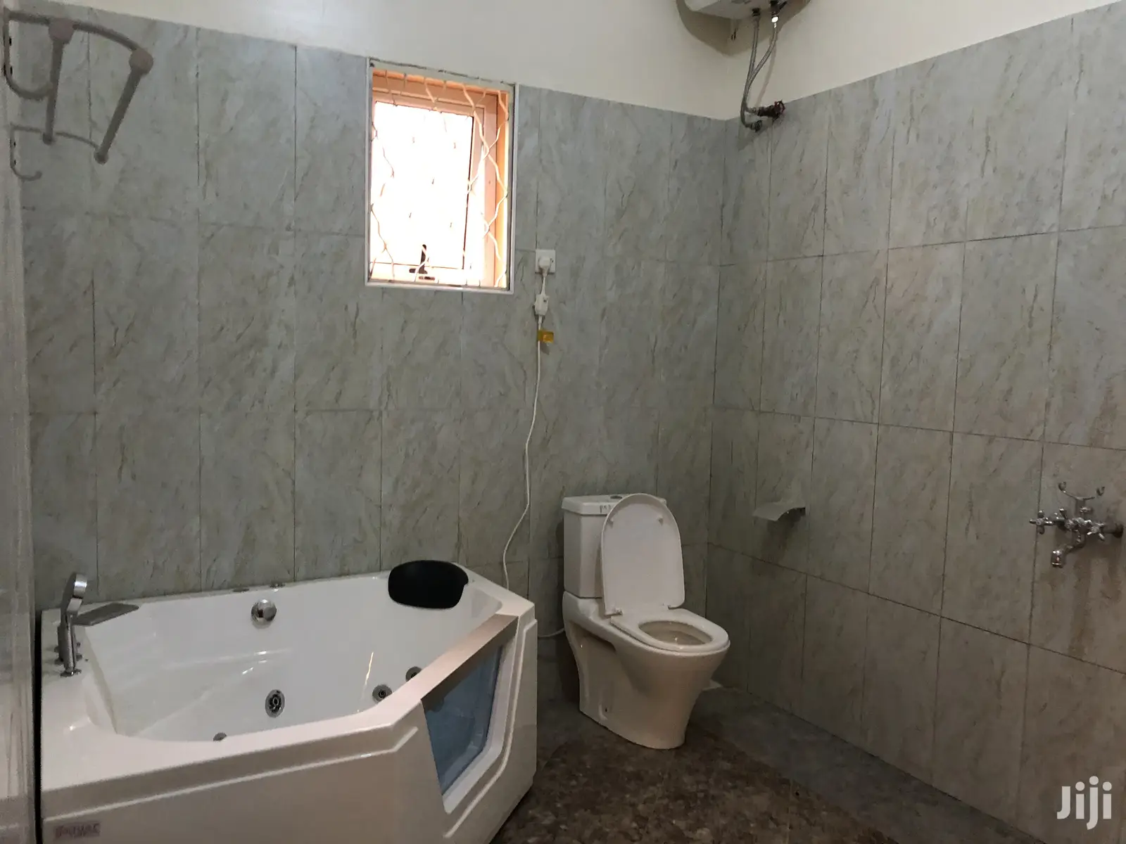 Kira Upper Class Bungalow on Sell in Kampala