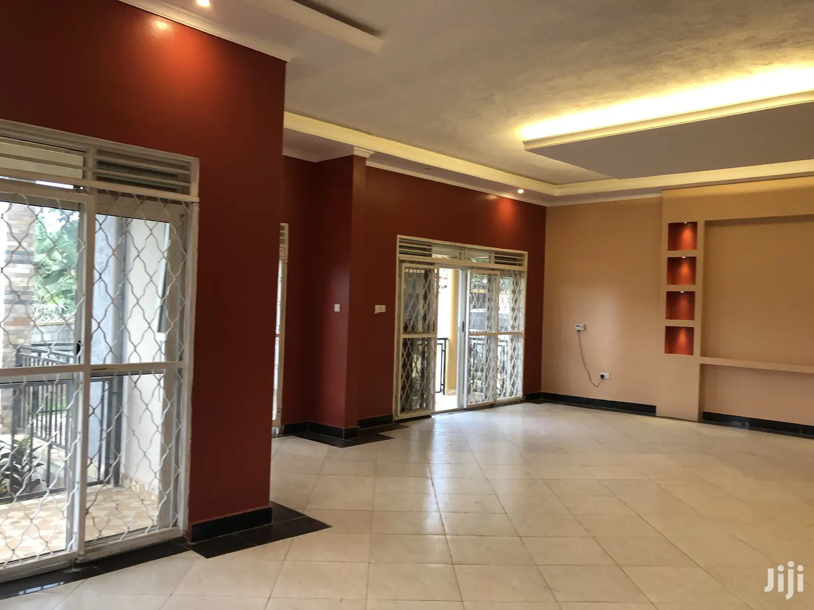 Kira Upper Class Bungalow on Sell in Kampala