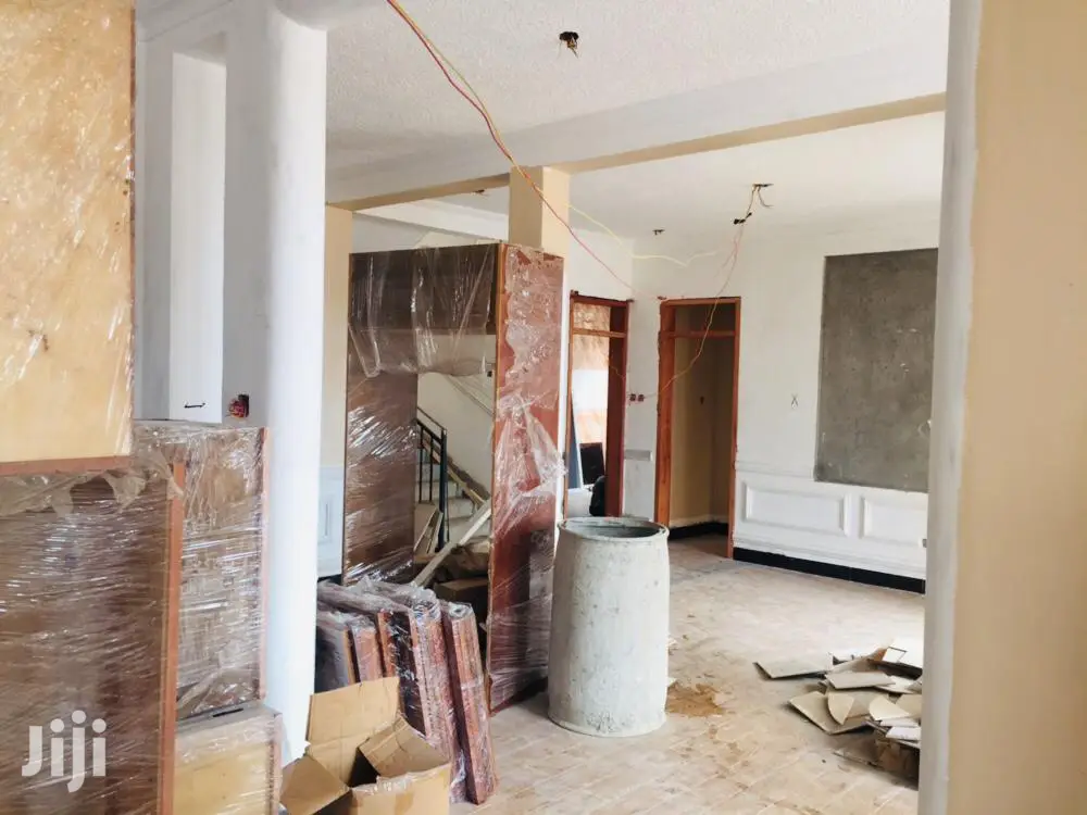 Bunga Near Munyonyo Seven Bedrooms Lake View Mansion on Sell in Kampala