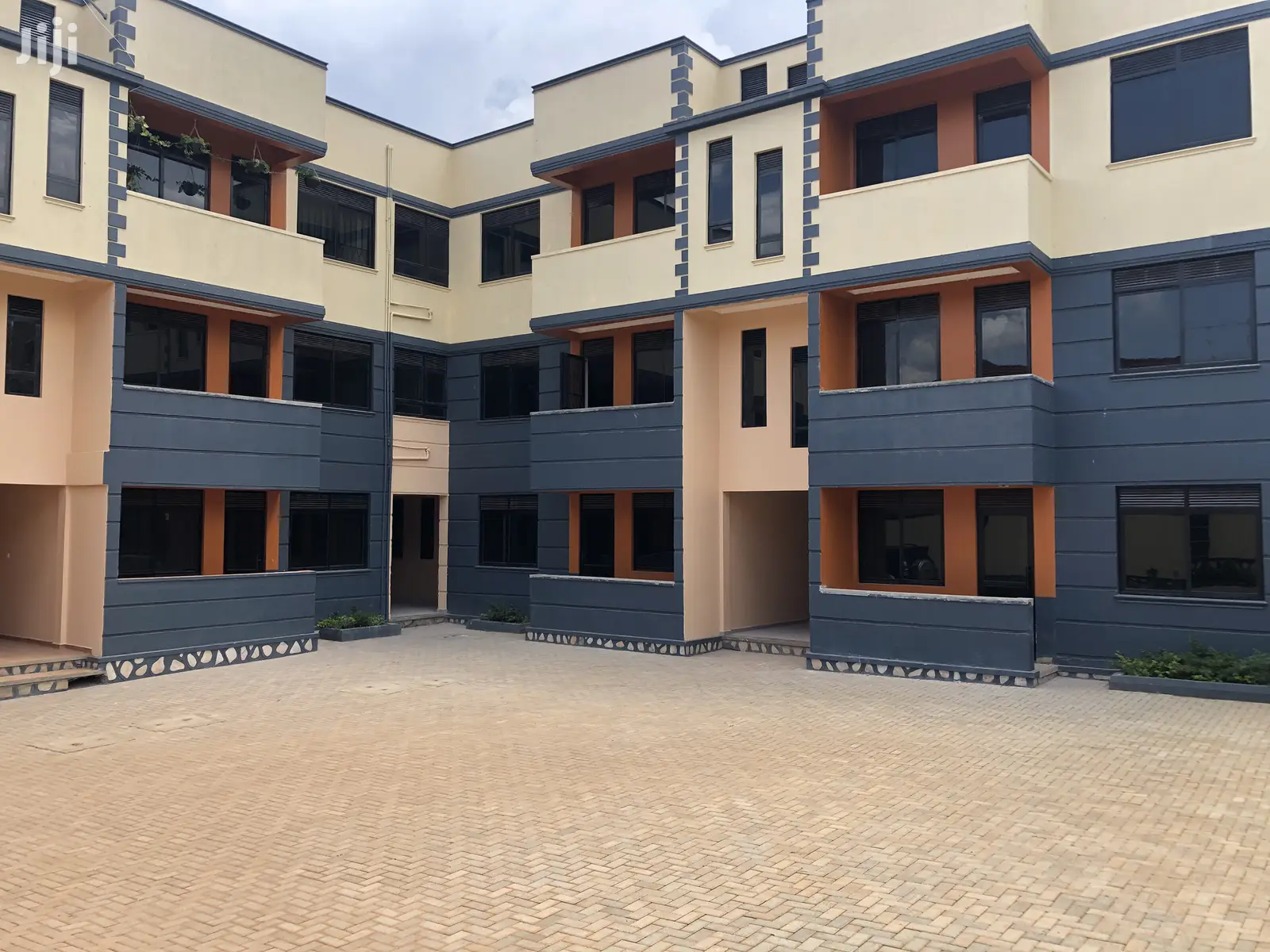 Kira 3 Bedroom Condominiums in Tarmacked Neighborhood in Kampala
