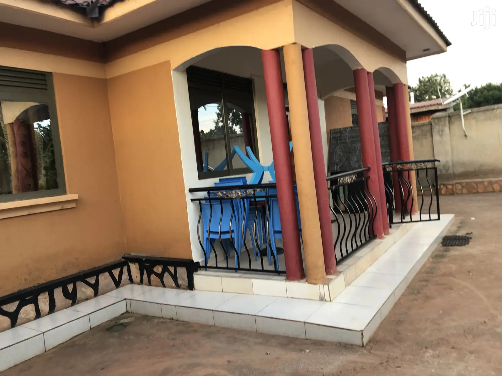 Hot Deal,Namugongo Large Compound House on Sale in Kampala