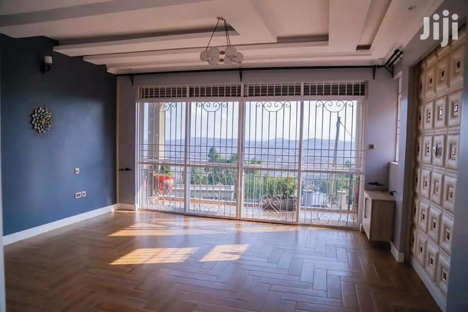 Awesome Home in Kira Mamerito Road on Sell in Kampala