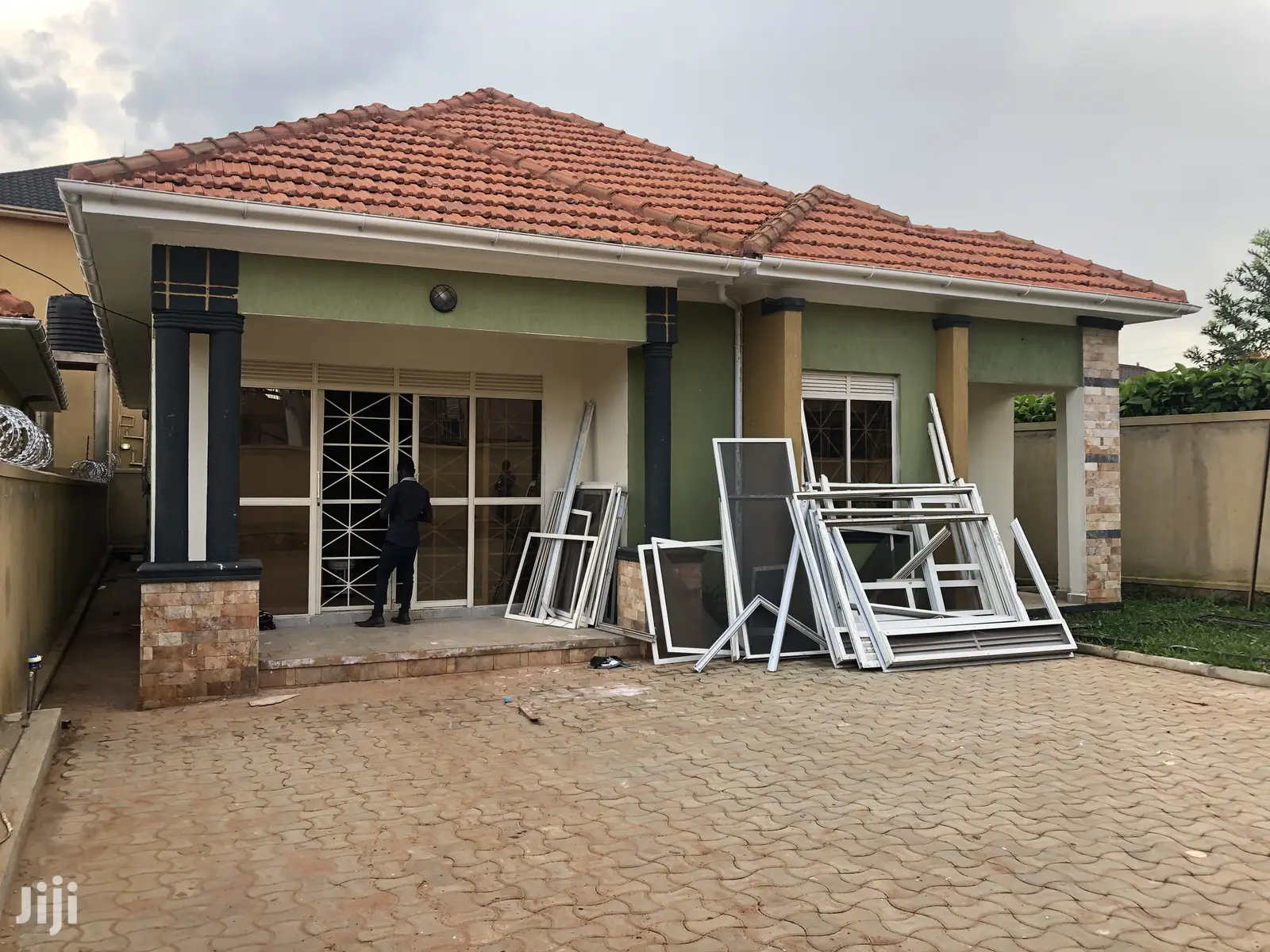 Kira Along Mamerito Road Lovely Home on Sale in Kampala