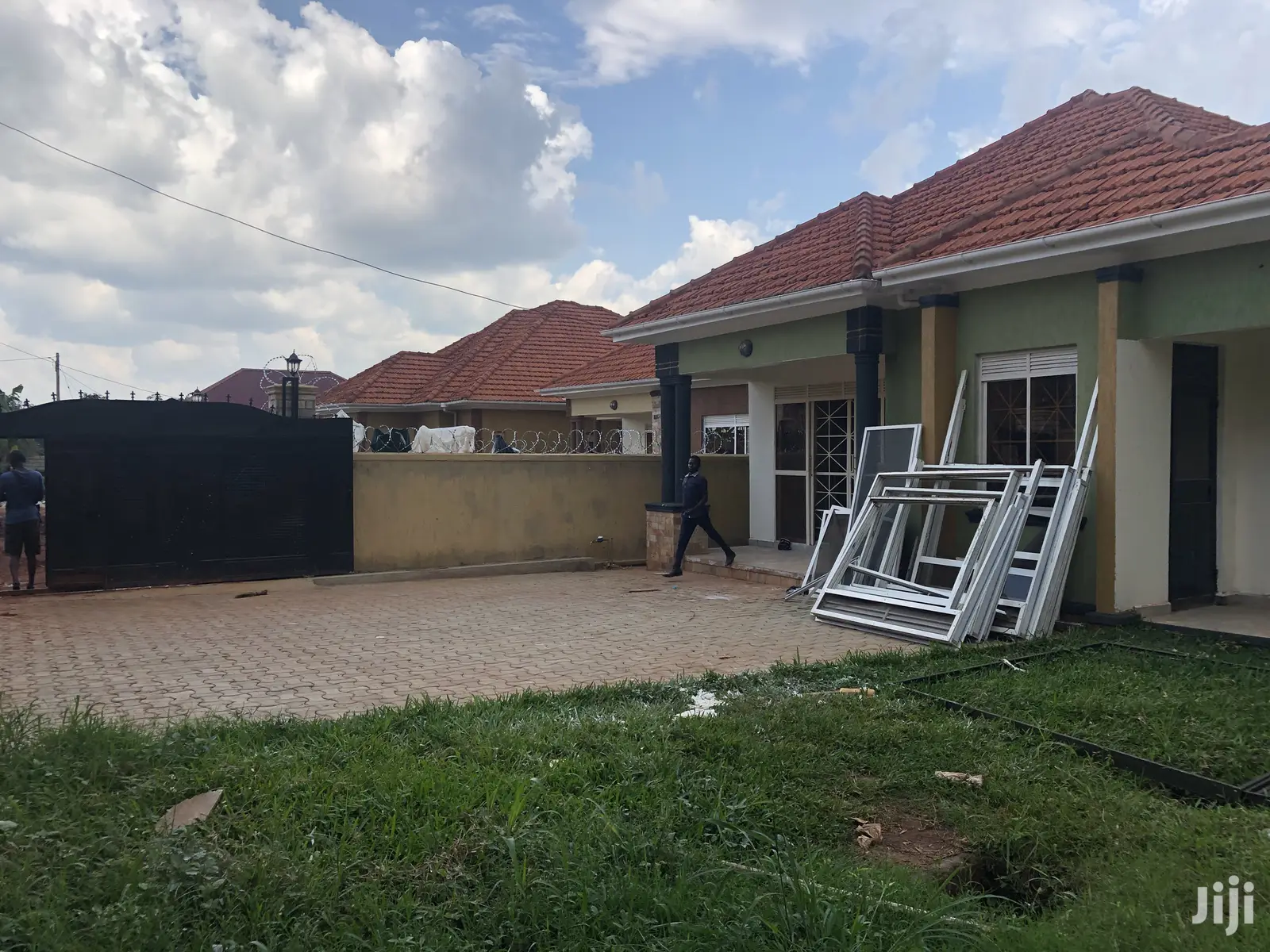 Kira Along Mamerito Road Lovely Home on Sale in Kampala