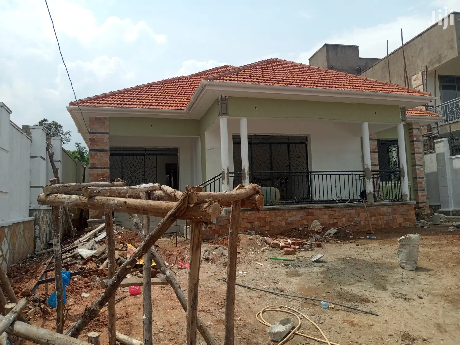 Four Bedrooms Mansion In Kira For Sell in Kampala