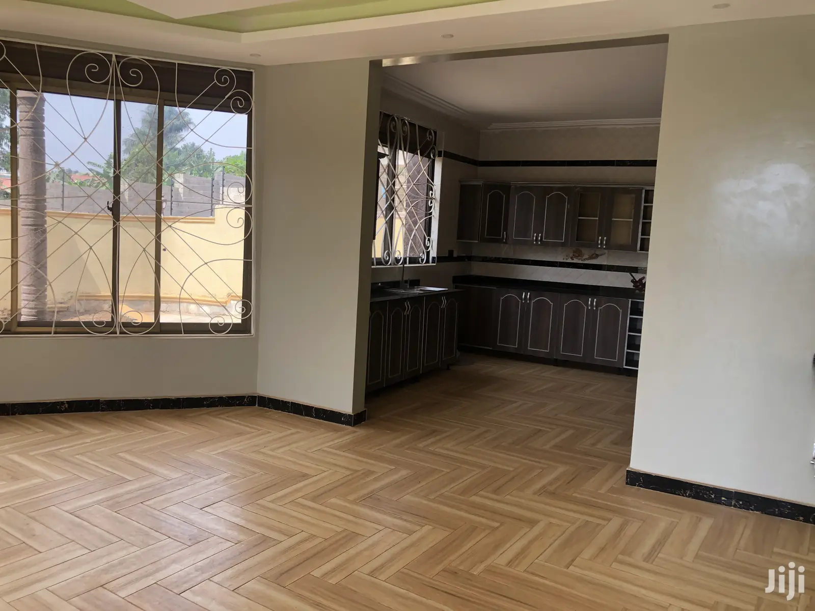 Seven Star Palace in Kiwatule on Quicksell in Kampala