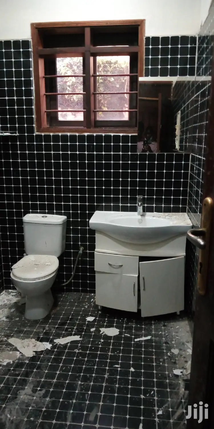 4bdrm Bungalow in Fs Properties, Kampala for rent in Kampala