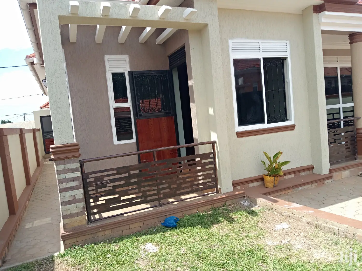 Perfect Home in Kira Mamerito Road on Sell in Kampala