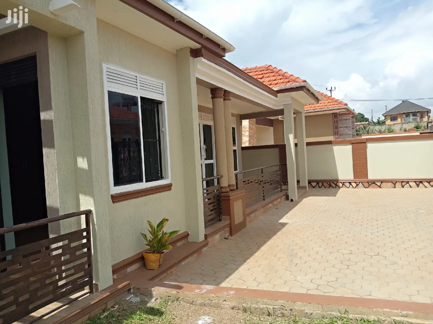 Perfect Home in Kira Mamerito Road on Sell in Kampala