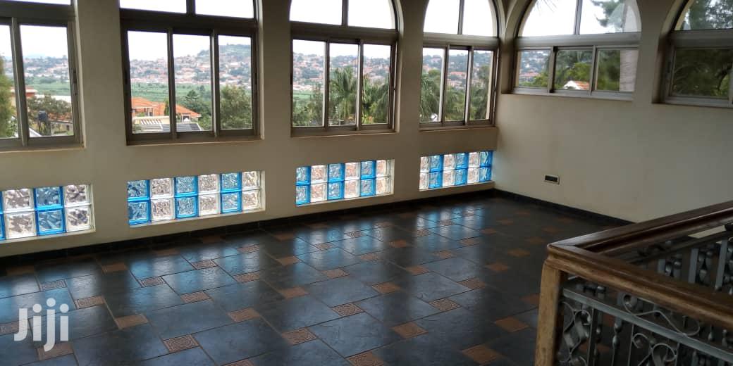 A Mansion For Rent In Bugoloobi in Kampala