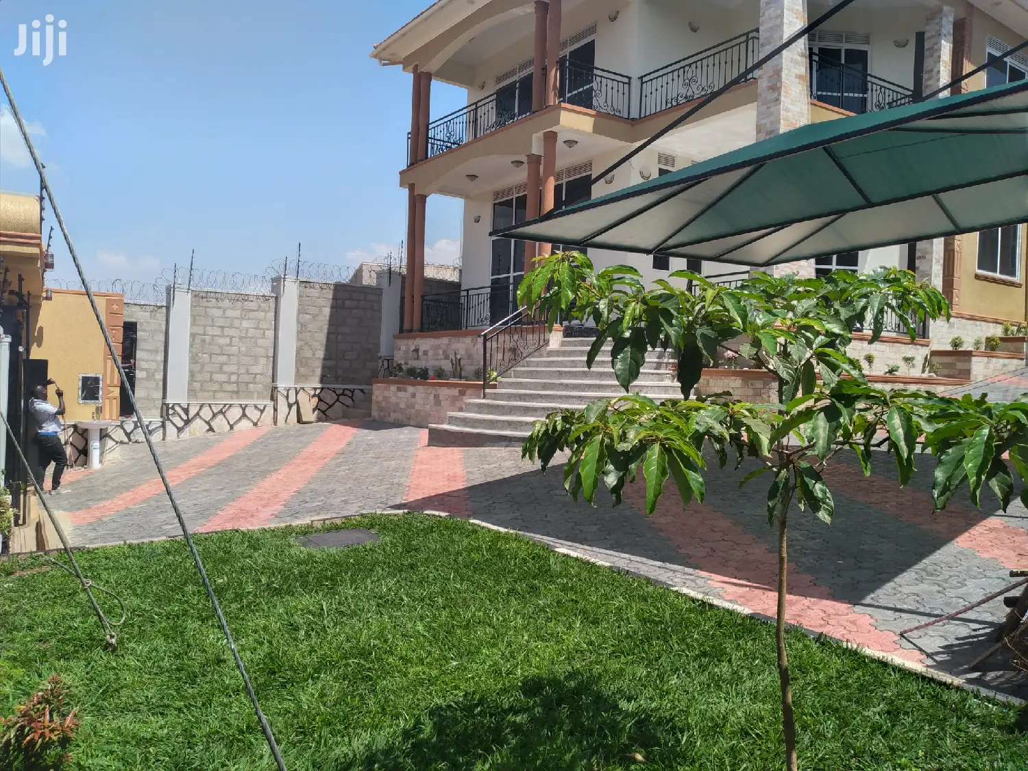 Very Beautiful Brandnew Classic Double Stroy Home Onsale in Kampala