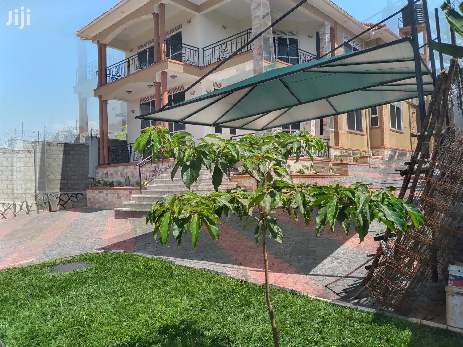Very Beautiful Brandnew Classic Double Stroy Home Onsale in Kampala