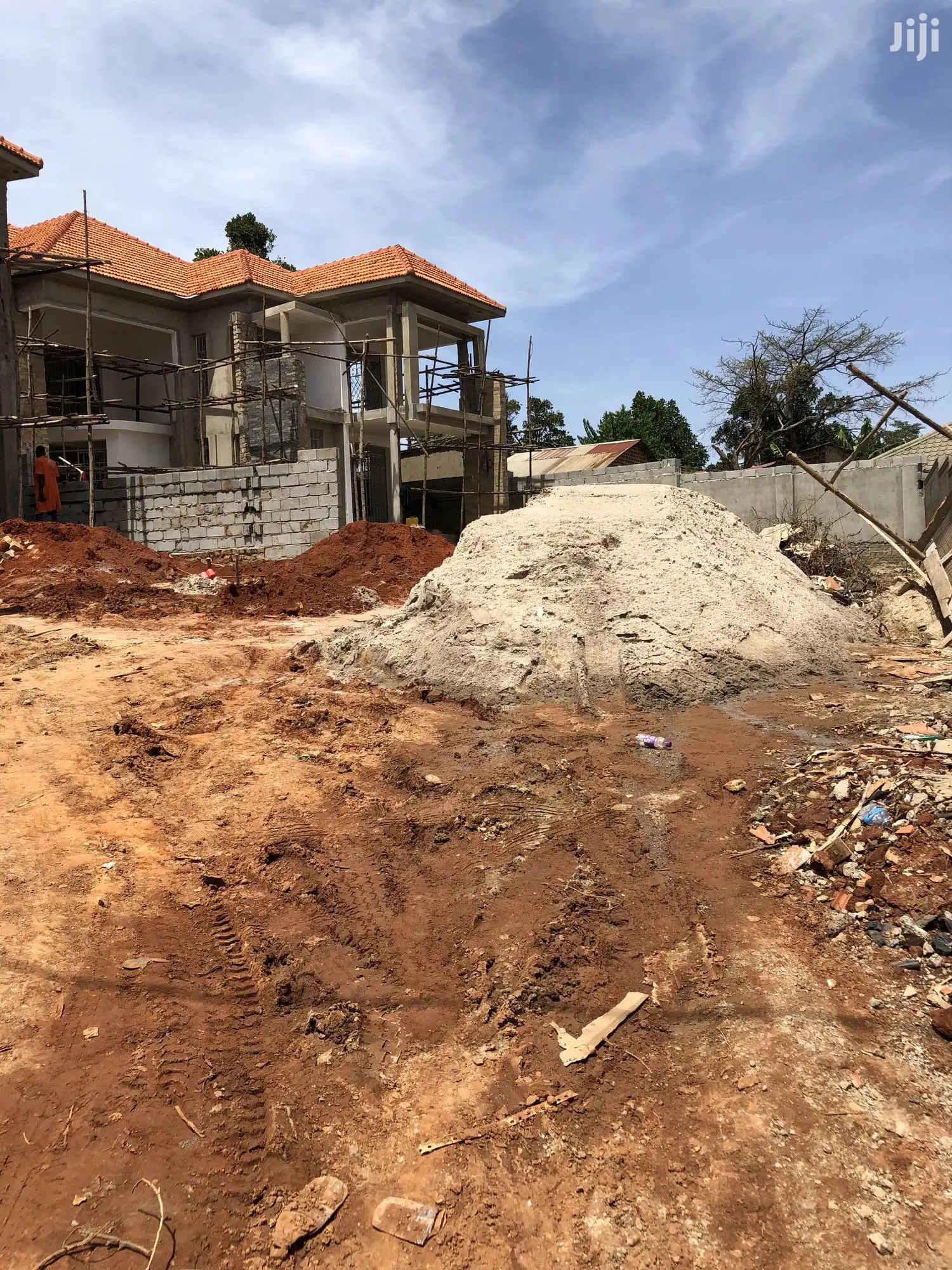Mansion in Kiwatule Almost Complete on Sell in Kampala
