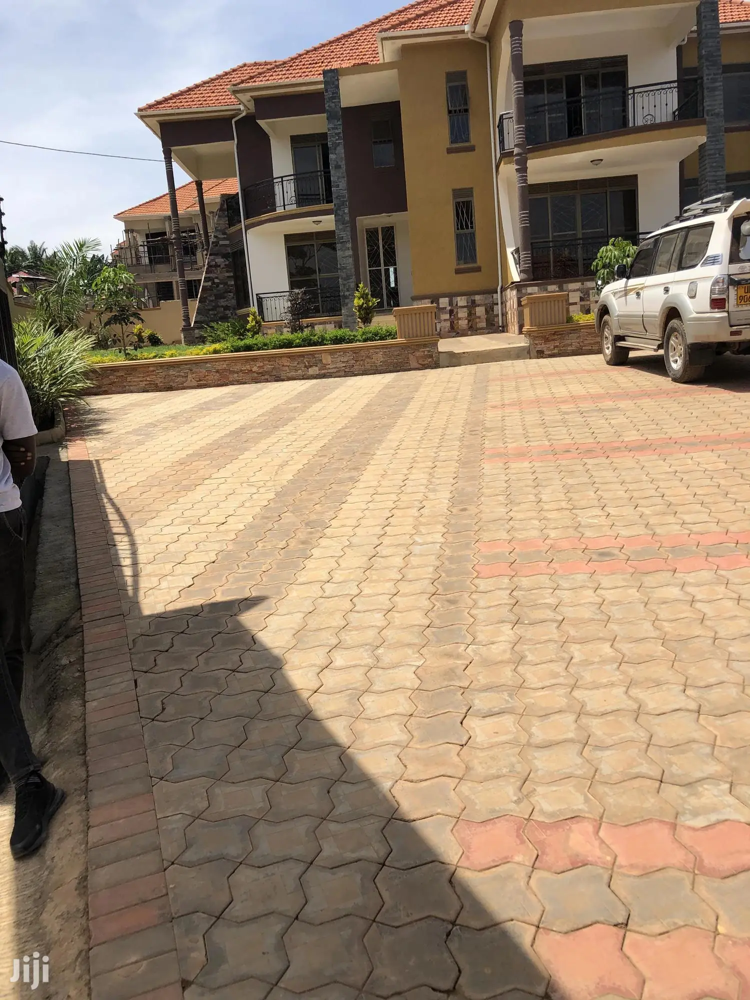 7 Bedroom Mansion In Kiwatule For Sale in Kampala