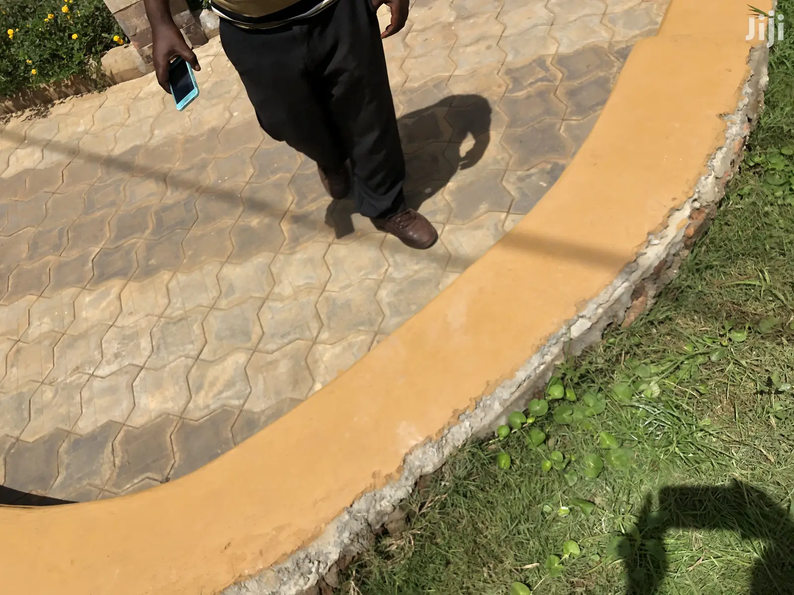 Kiwatule Home With Seven Bedrooms on Sale in Kampala