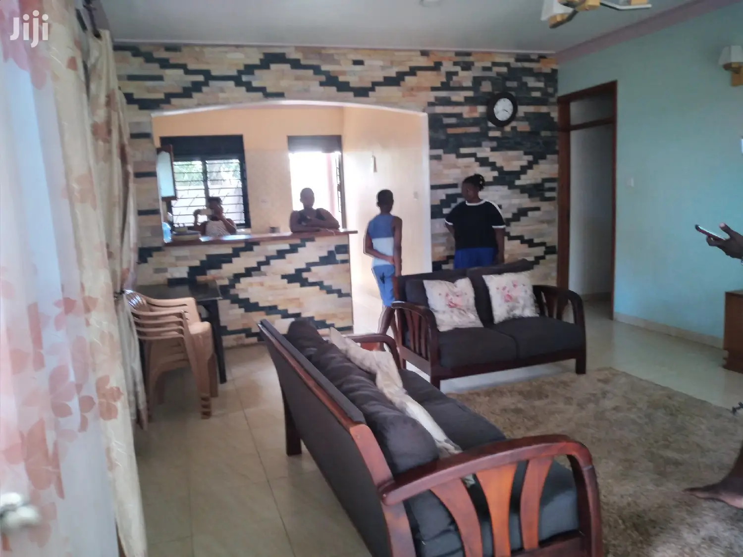 3bdrm Bungalow in Busabaala, Division a for Sale in Division A