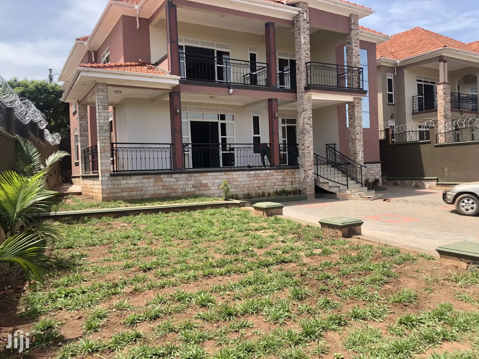 Kisaasi Neatly Finished Palace on Sale in Kampala