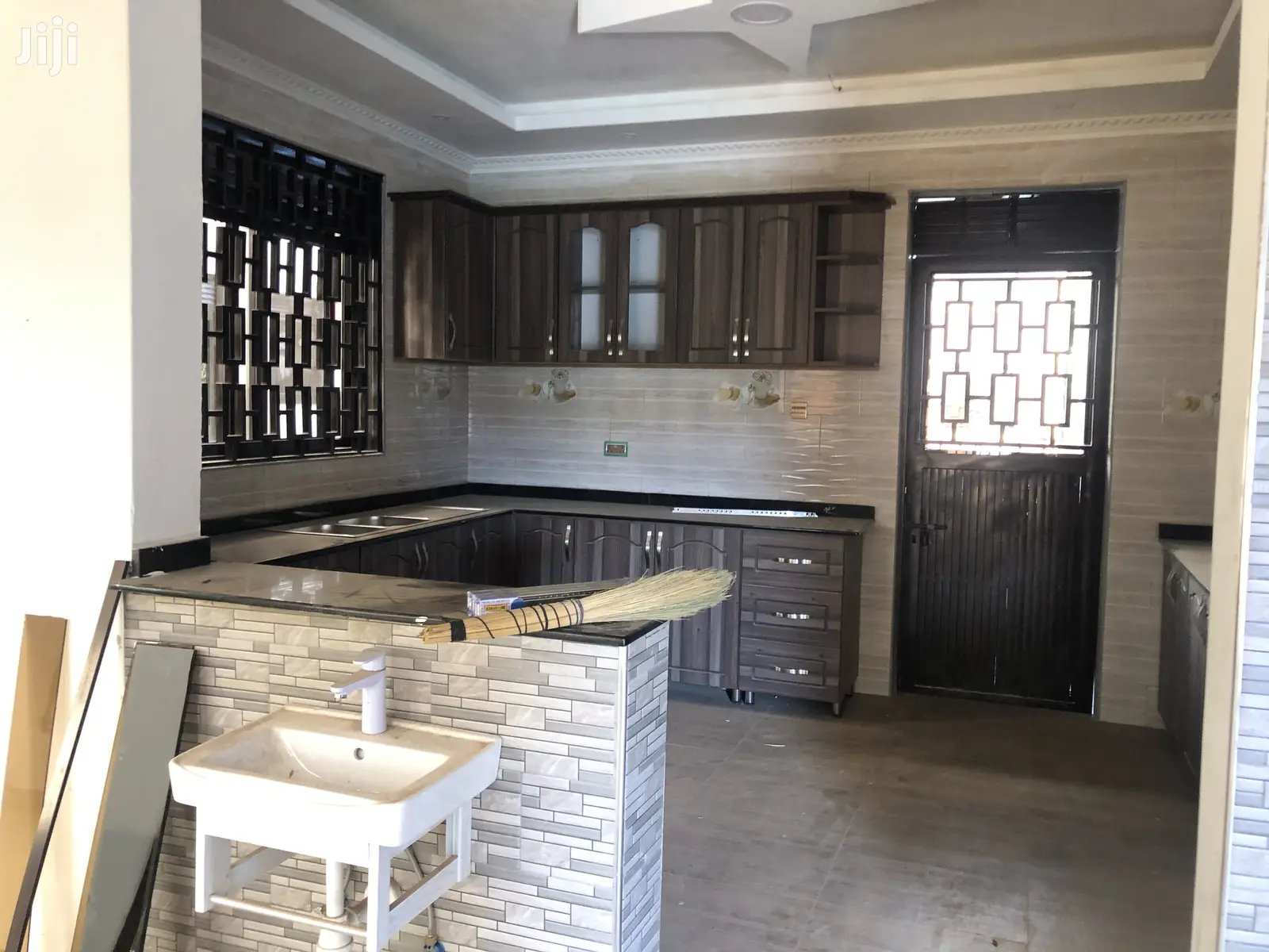 Najjera 6 Bedroom Mansion For Sale in Kampala