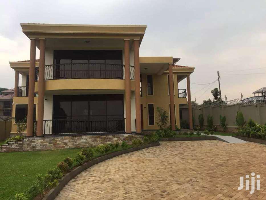 Munyonyo Very Posh Mansion On Sale in Kampala