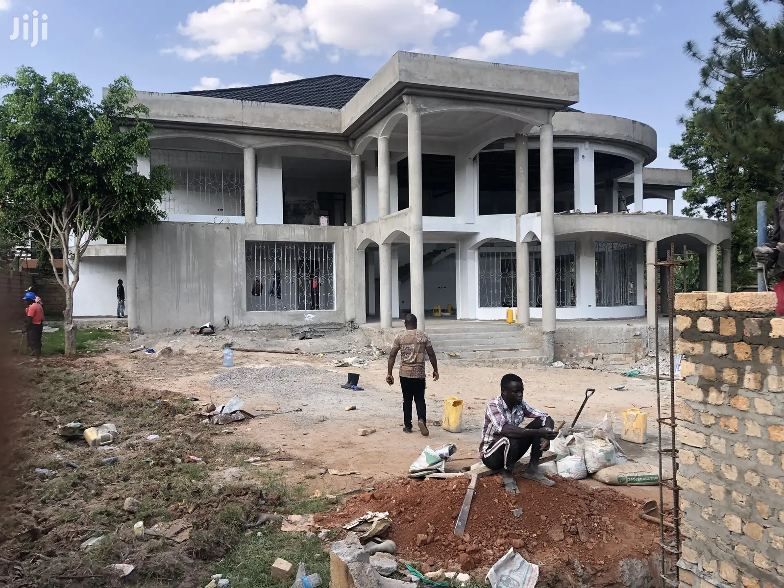 Munyonyo Five Star Mansion Almost Complete for Sell in Kampala