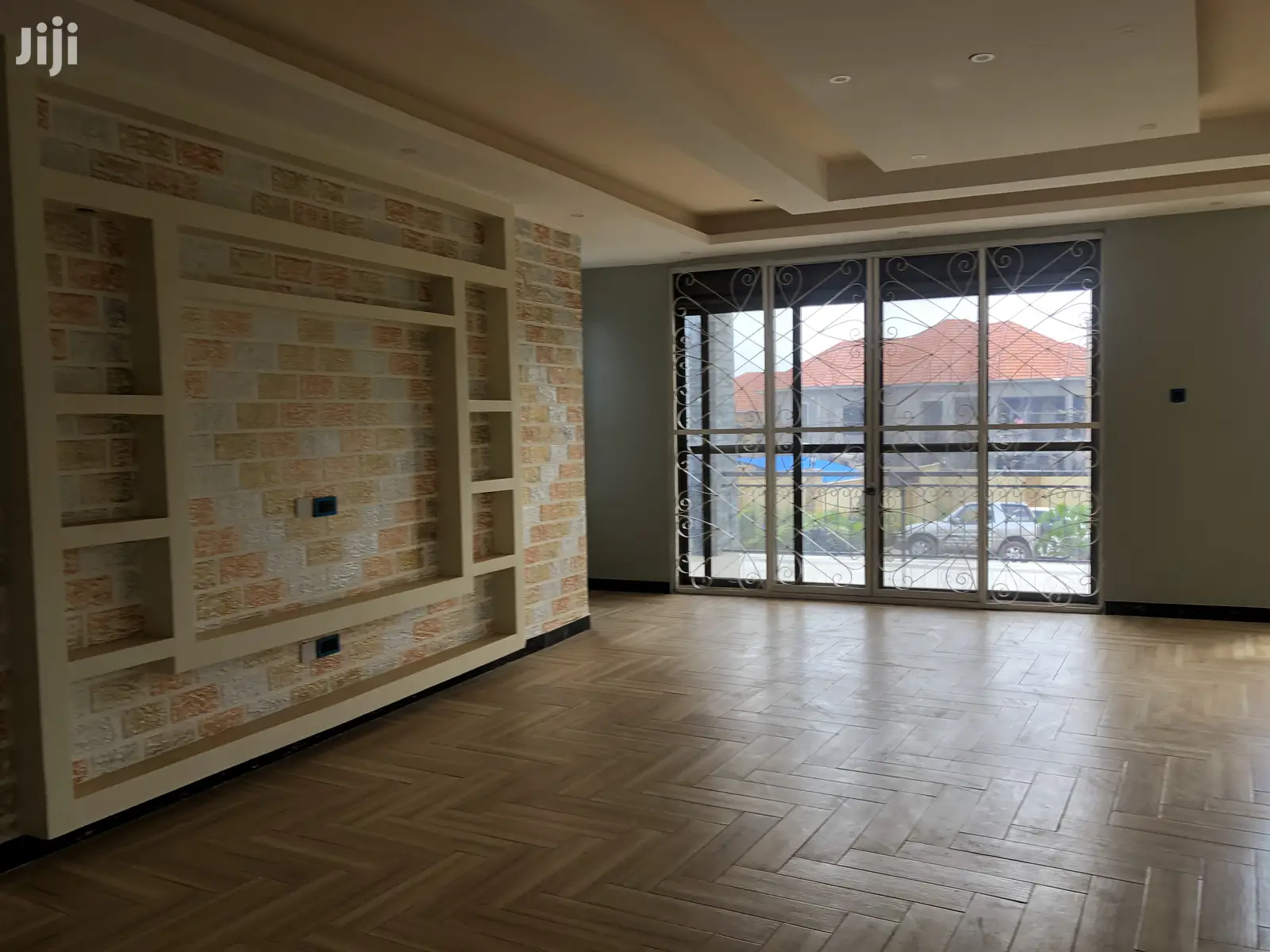 Kiwatule Bidandi Corporate American Mansion on Sale in Kampala