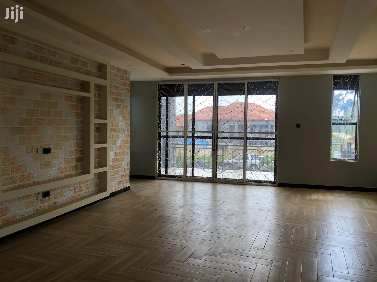 Kiwatule Bidandi Corporate American Mansion on Sale in Kampala
