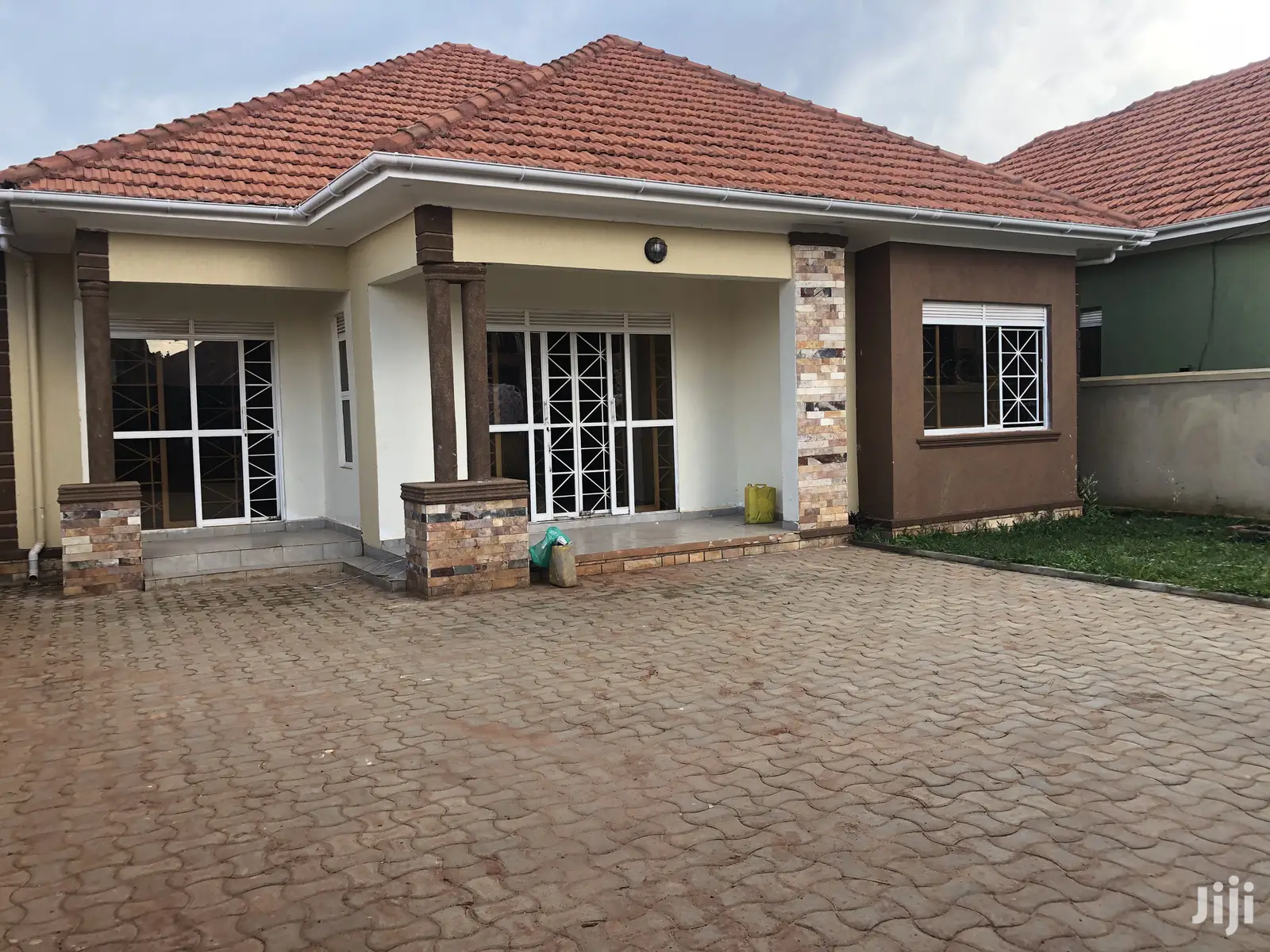 Kira Kito by the Tarmack Bungalow on Sale in Kampala