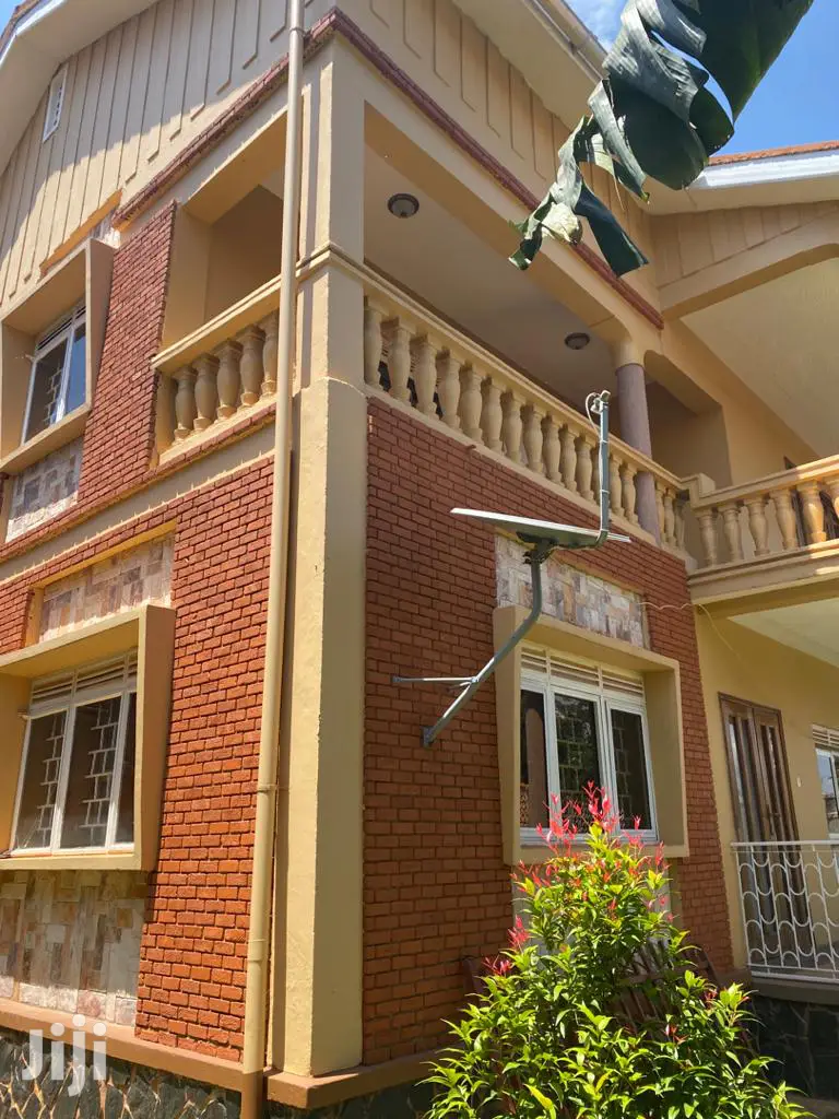 Classic House In Makindye Kizungu For Sale in Kampala