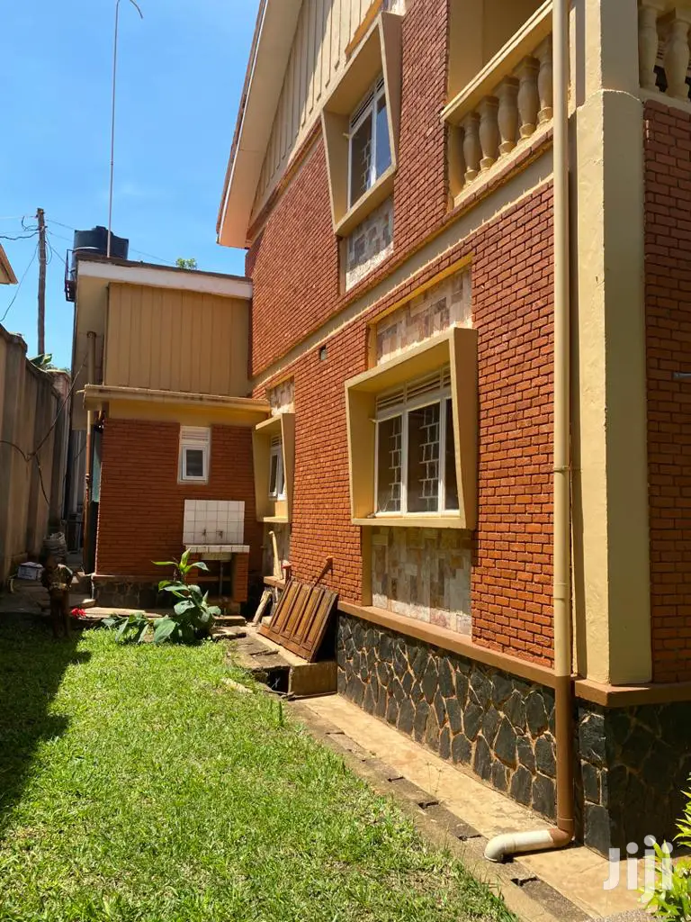 Classic House In Makindye Kizungu For Sale in Kampala