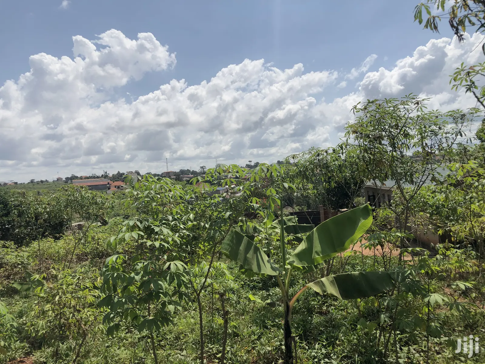 Kira Kimwani 25 Decimals Close to Tarmack on Sale in Kampala