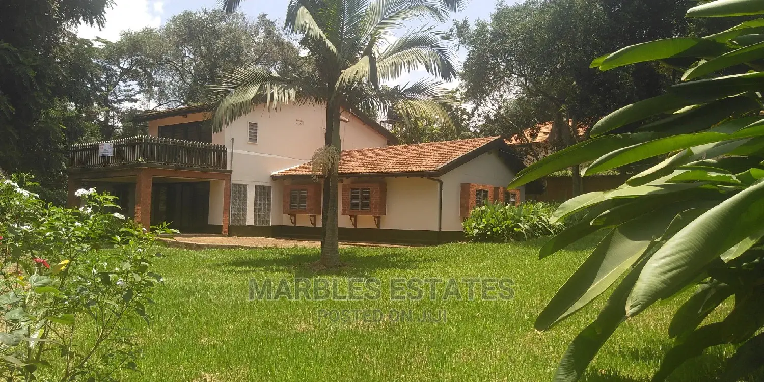 Nice Colonial House Near the Golf Course. in Kampala