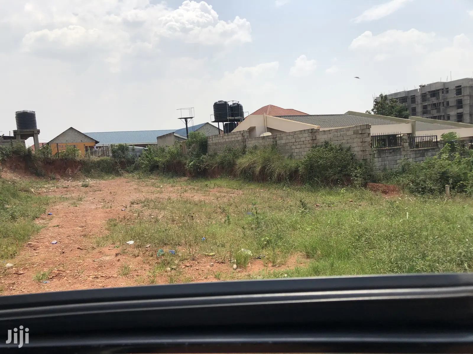Kira Kimwani 25 Decimals by the Tarmack on Sell in Kampala