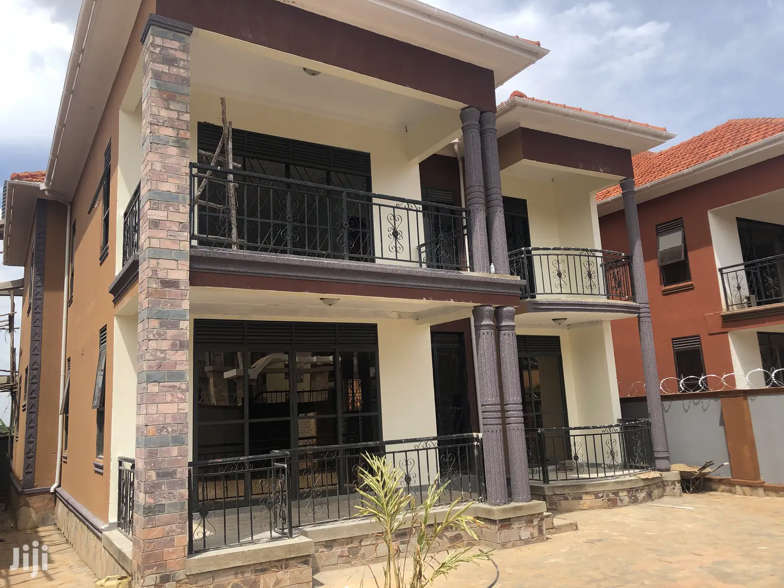 5 Bedroom Mansion In Kira For Sale in Kampala