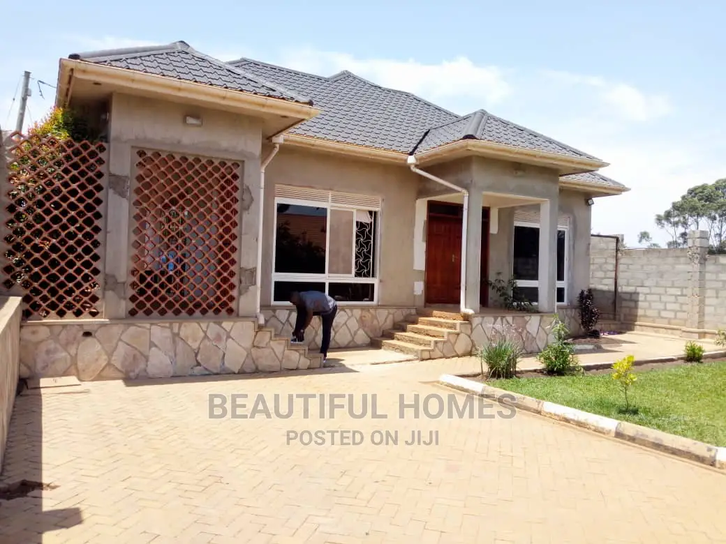 Quicksell,Najjera Bungalow in Kampala