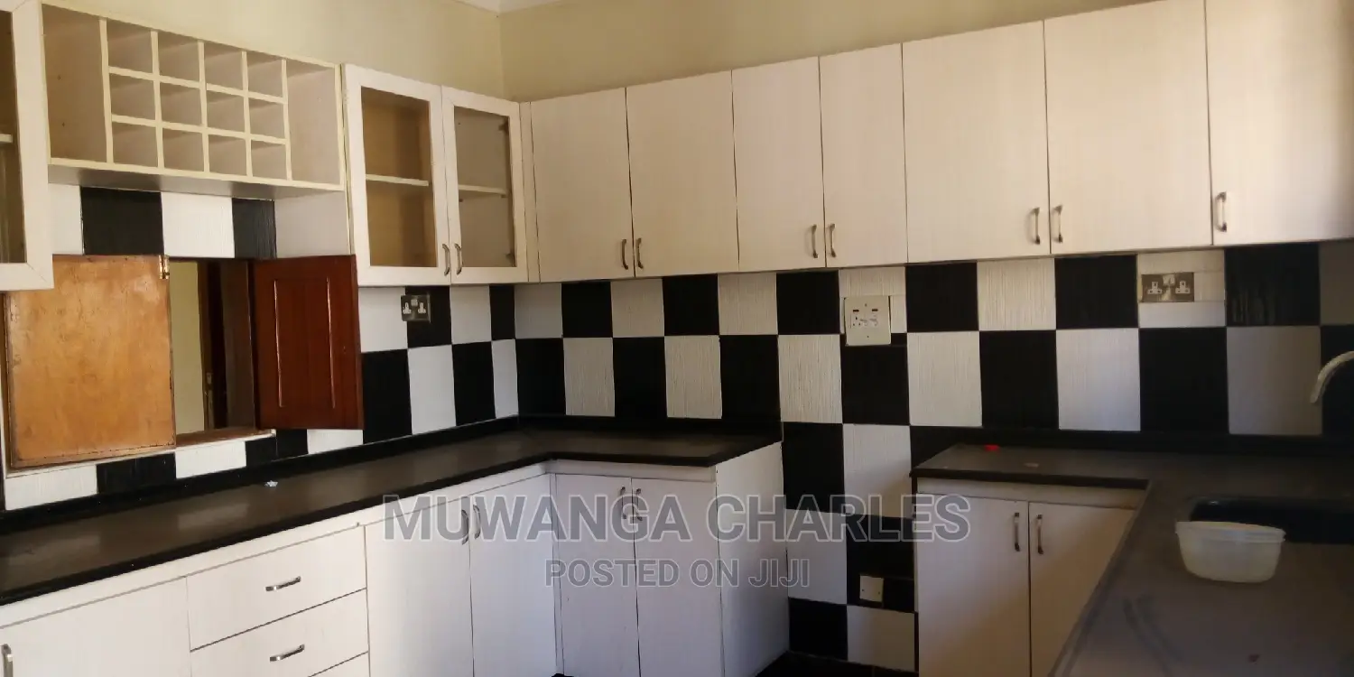 4bedroom House Is Available for Rent in Bukoto in Kampala