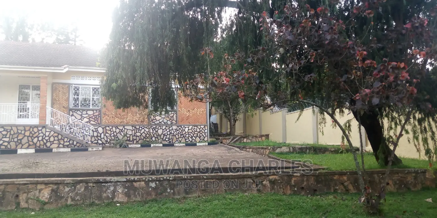 3bedroom House Is Available for Rent in Naguru in Kampala