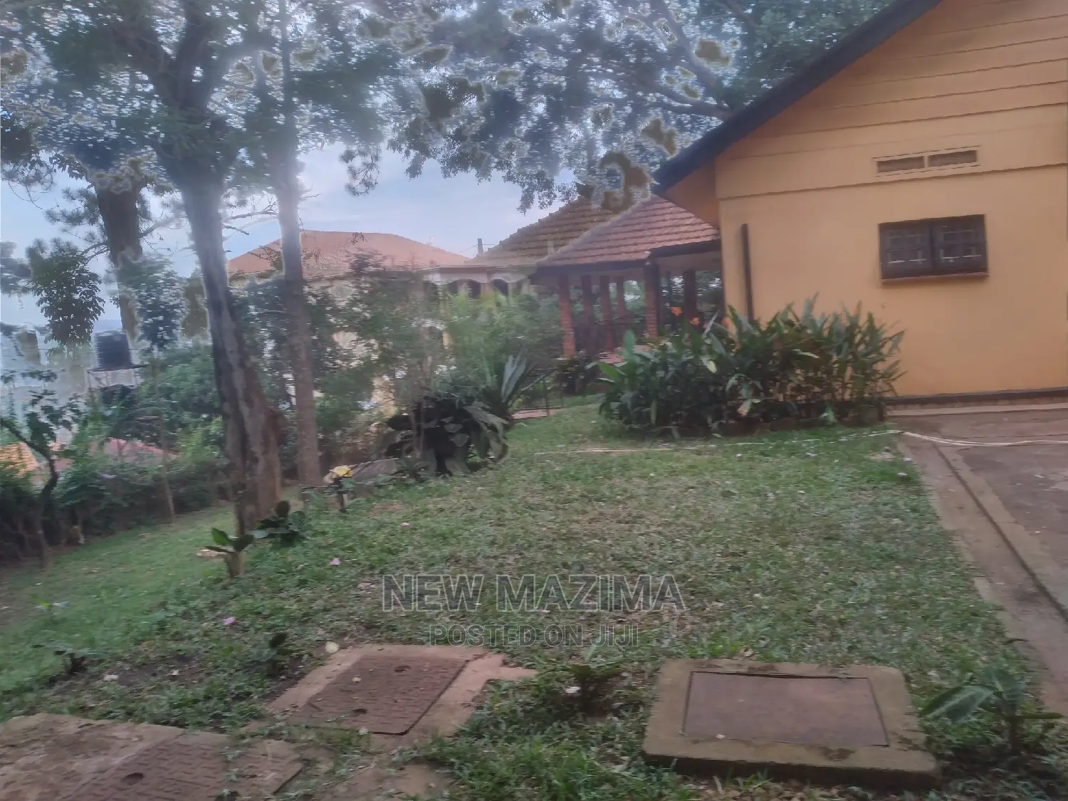 4bdrm Bungalow in Kizungu, Makindye for rent in Makindye