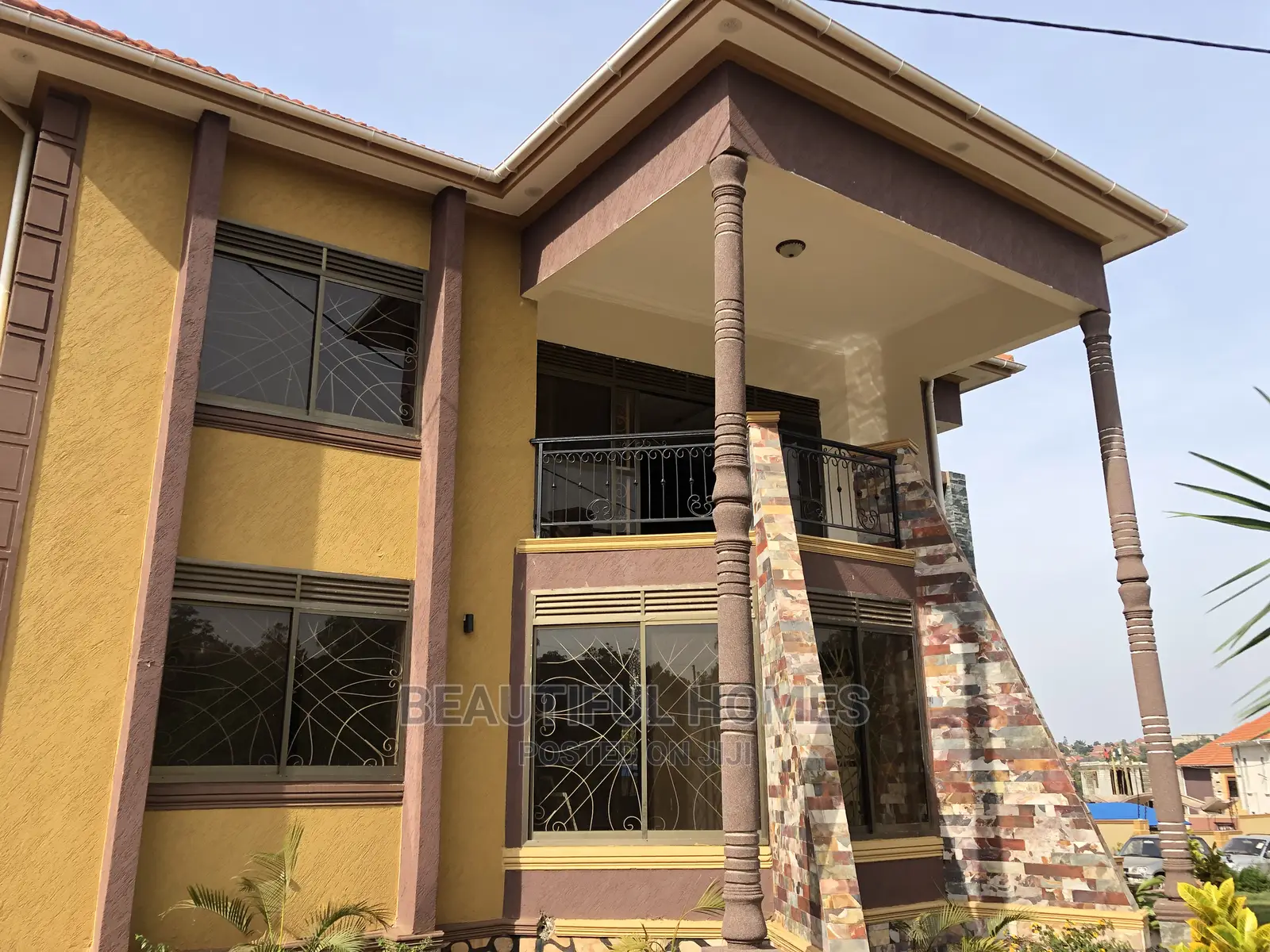 Kiwatule Bidandi Big Mansion on Sell in Kampala