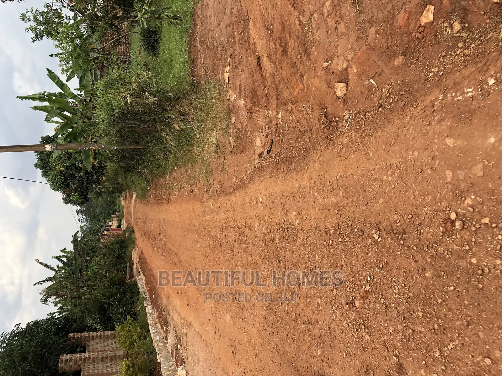 Kiira Kimwani 25 Decimals 80metres Off Tarmack on Sell in Kampala