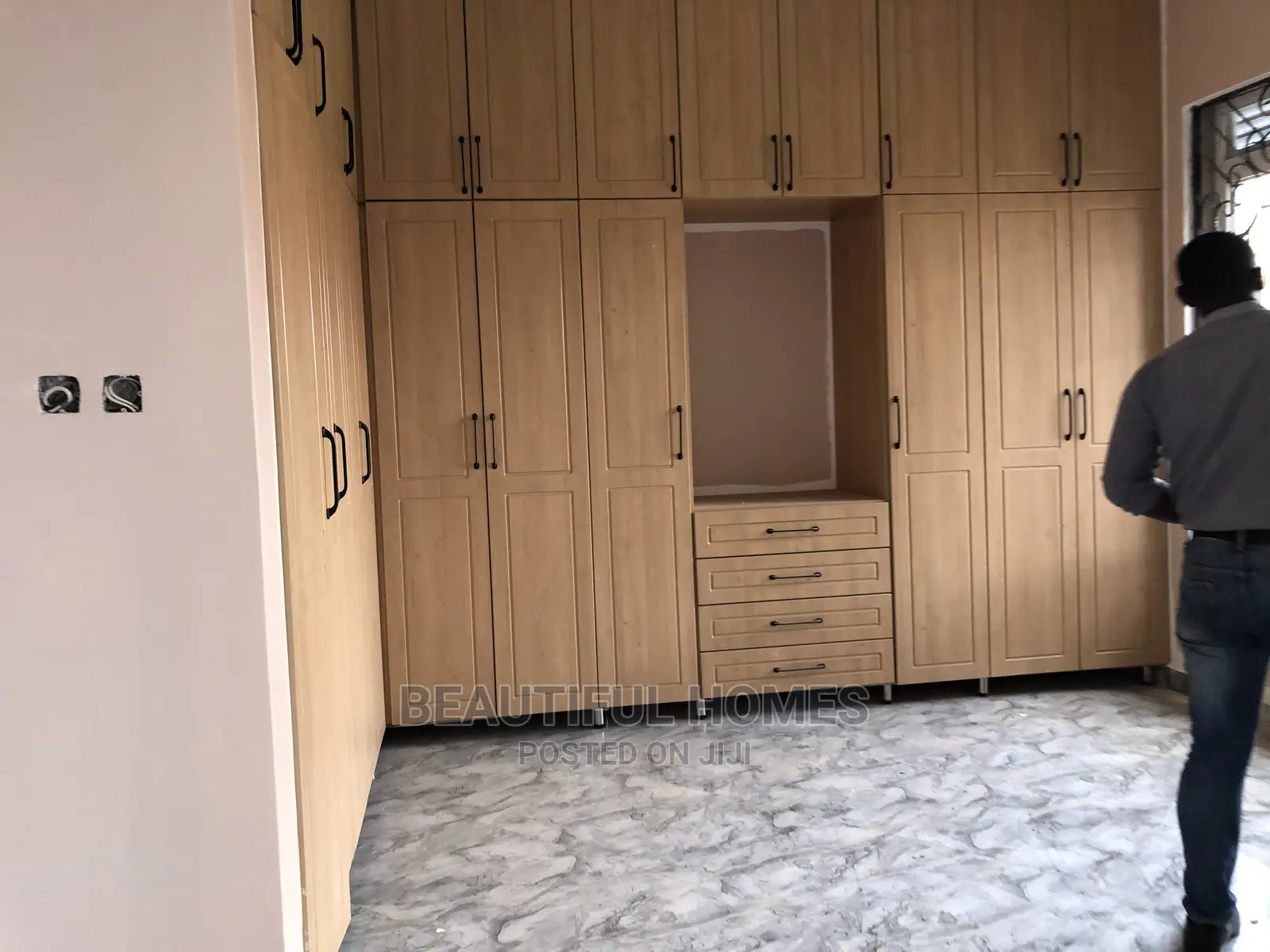 Furnished 6bdrm Mansion in Kira, Kampala for Sale in Kampala
